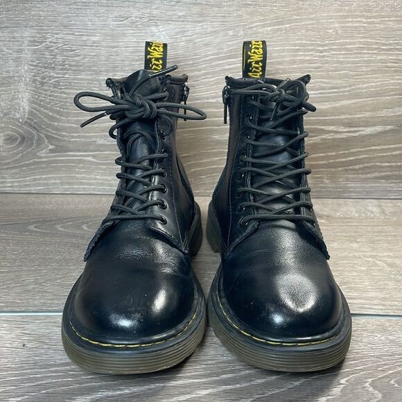 Dr Martens Delaney Little Girl Sz 2 Black Leather 8-Eye Lace Up Zip Combat Boots - Picture 2 of 10